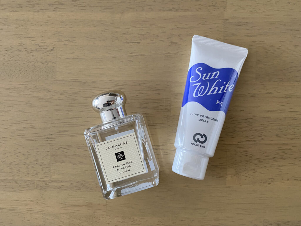香りを持続させる裏技：ワセリンで保湿する