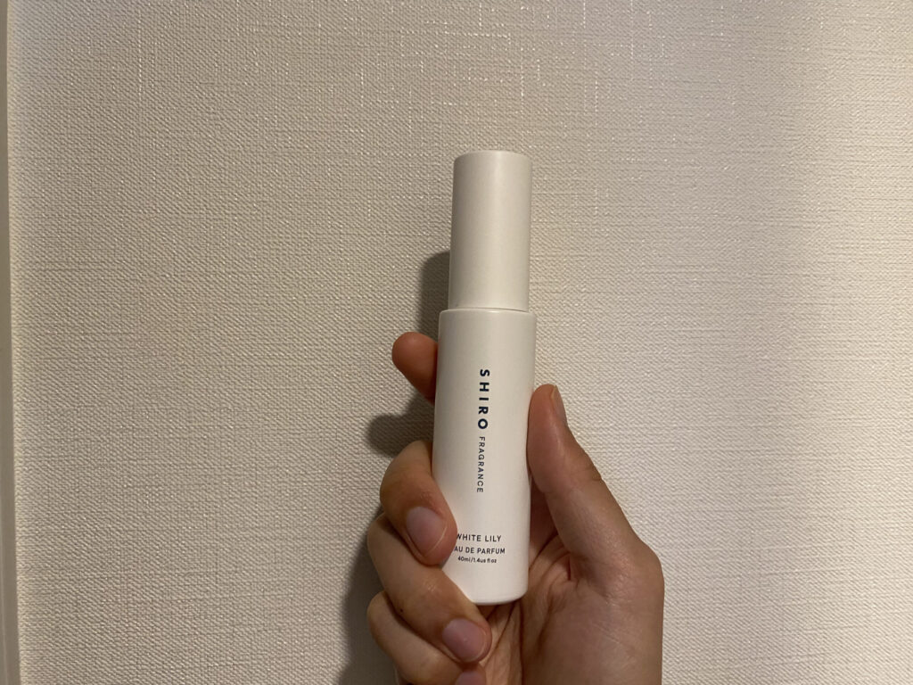 SHIROホワイトリリーをお出かけ前や休日のデートで愛用する30代男性のイメージ